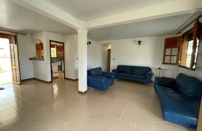 Haut de villa T4 en Rez de Jardin- Eau électricité inclus- quartier LAUGIER