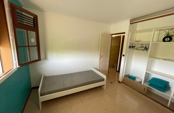 Haut de villa T4 en Rez de Jardin- Eau électricité inclus- quartier LAUGIER