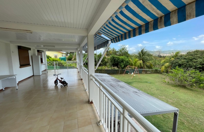 Haut de villa T4 en Rez de Jardin- Eau électricité inclus- quartier LAUGIER