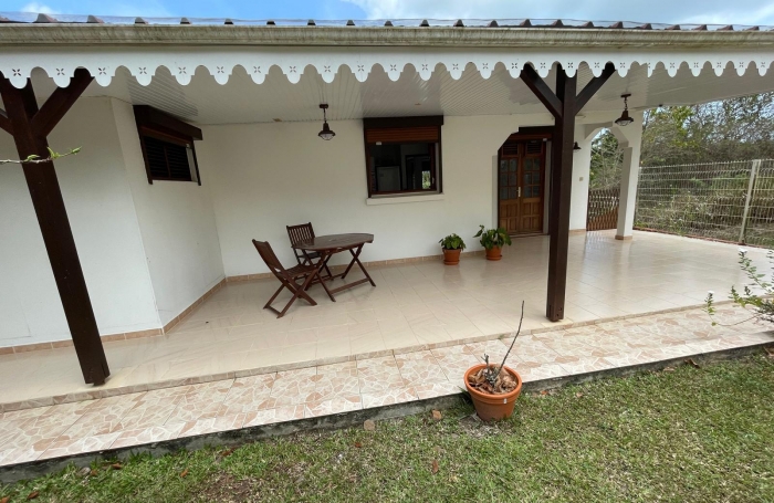 Haut de villa T4 en Rez de Jardin- Eau électricité inclus- quartier LAUGIER