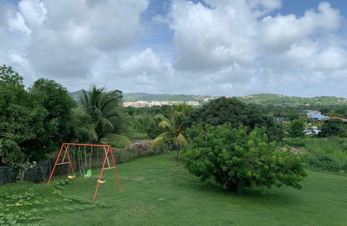 Haut de villa T4 en Rez de Jardin- Eau électricité inclus- quartier LAUGIER