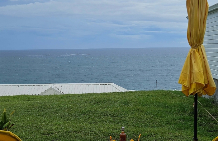 beau studio meublé avec vue mer dans résidence avec piscine