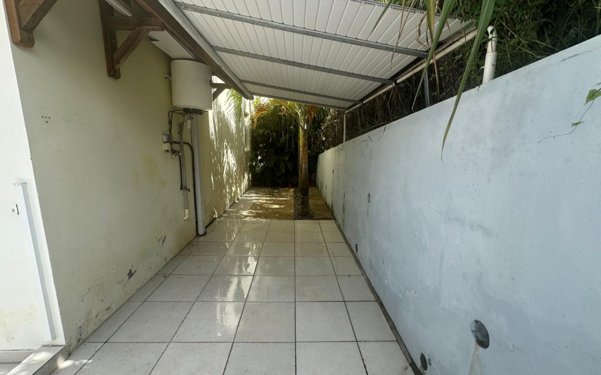 A LOUER APPARTEMENT  T3 MEUBLE AVEC 2 TERRASSES