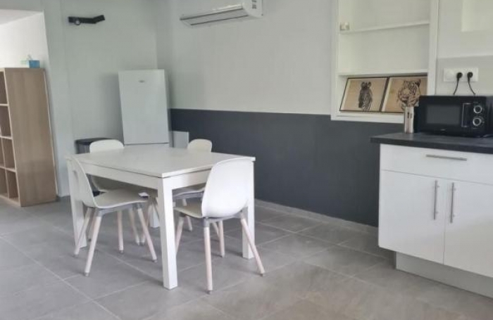 Location Maison 77.7m&sup2; 3 pièces Fort de france