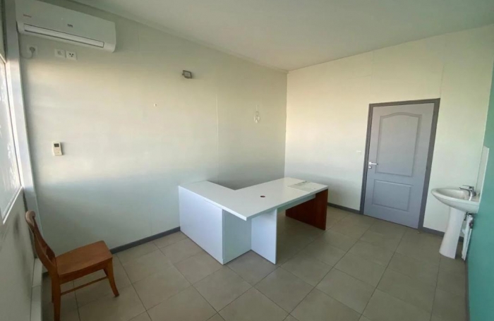 Location Bureaux 97200