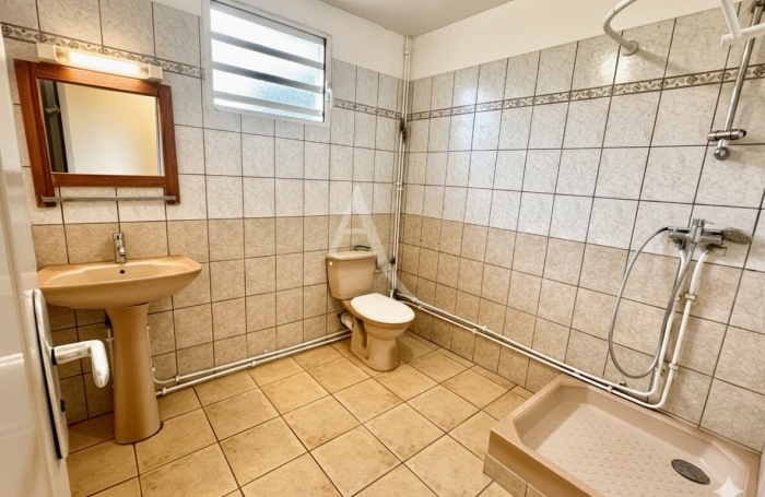 Vente Maison 110m&sup2; 5 pi&egrave;ces Rivi&egrave;re Sal&eacute;e