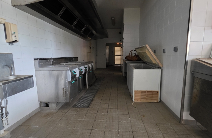 Local professionnel - Tartane