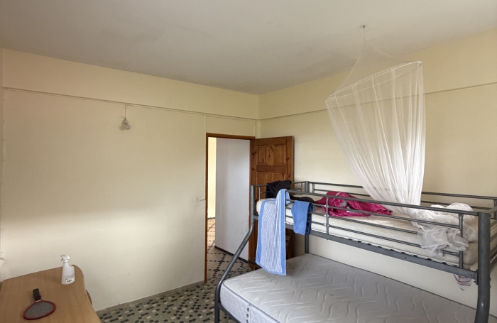 Immeuble &agrave; r&eacute;nover au Saint-Esprit