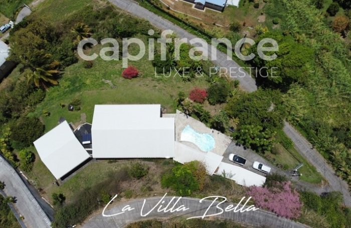 Vente Maison 231m&sup2; 7 pièces Case-Pilote