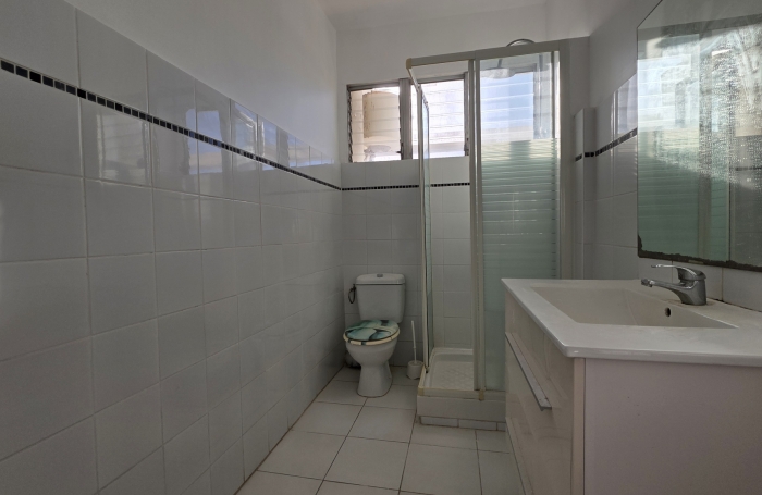&Agrave; vendre : Charmant appartement T2 avec vue mer, centre-ville de FORT DE FRANCE