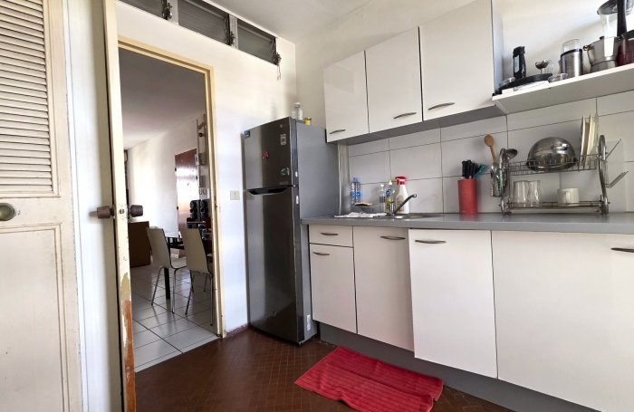 Studio avec balcon, vue mer et emplacement central   id&eacute;al r&eacute;sidence ou activit&eacute; pro &agrave; FORT DE FRANCE