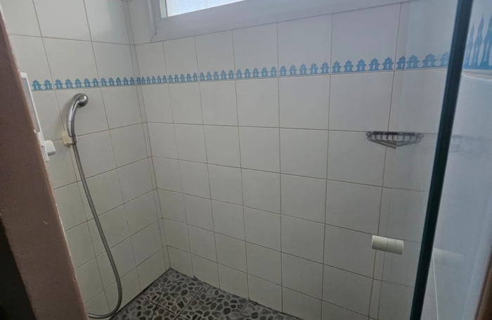 A vendre T1 aux Trois-&Icirc;lets