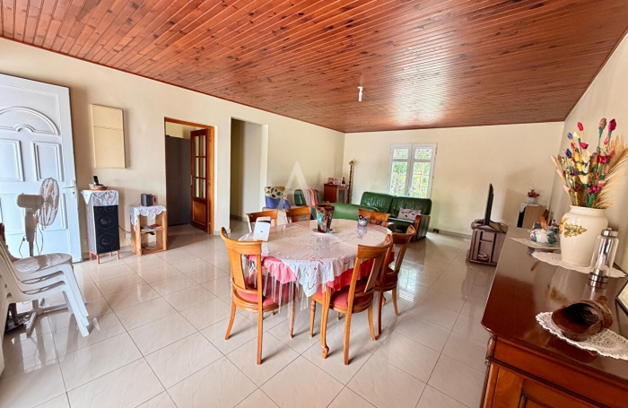 Vente Maison 105.59m&sup2; 4 pi&egrave;ces Schoelcher