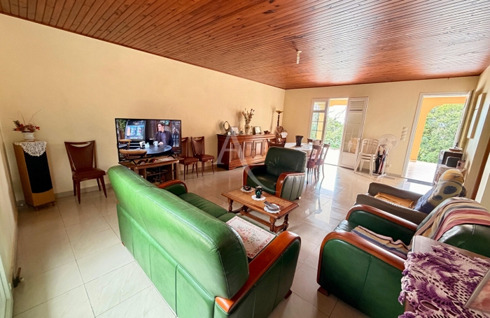 Vente Maison 105.59m&sup2; 4 pi&egrave;ces Schoelcher
