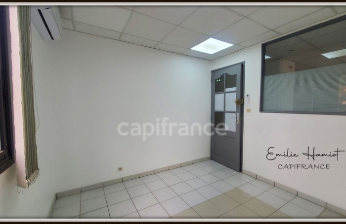 Location Bureaux 9m&sup2; 1 pièce Le Lamentin