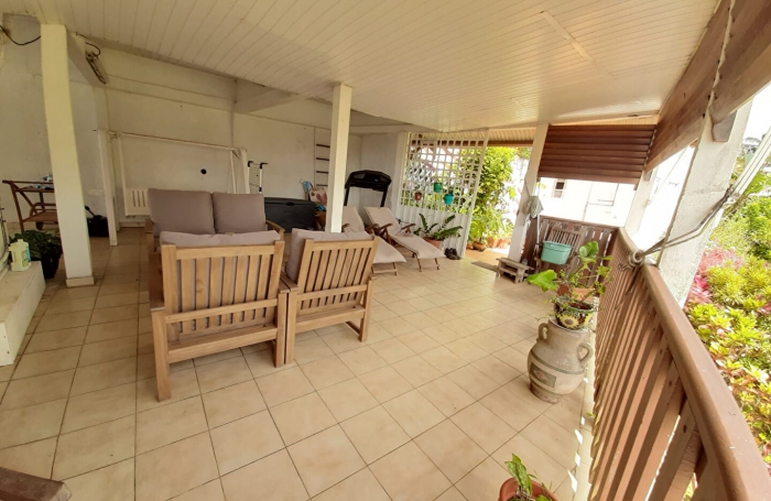 Vente Immeuble 180m&sup2; 8 pi&egrave;ces Fort de france