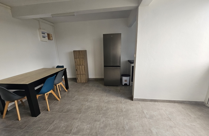 Grand T1 meubl&eacute; agr&eacute;able.