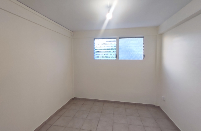 T4 enti&egrave;rement r&eacute;nov&eacute; avec jardin clotur&eacute;- Schoelcher