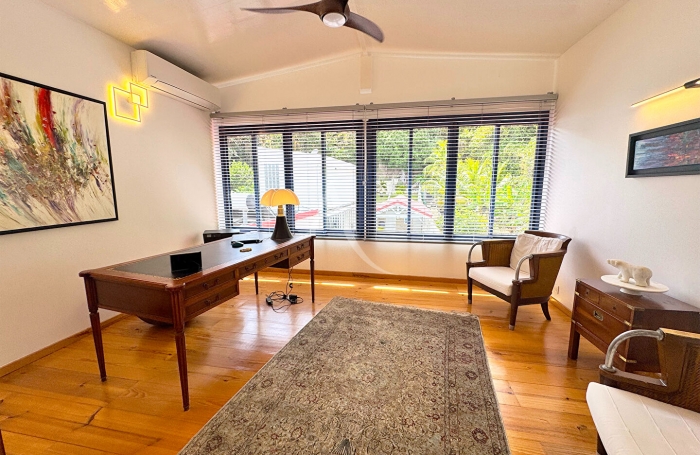 Vente Maison 255m&sup2; 7 pi&egrave;ces La Trinit&eacute;