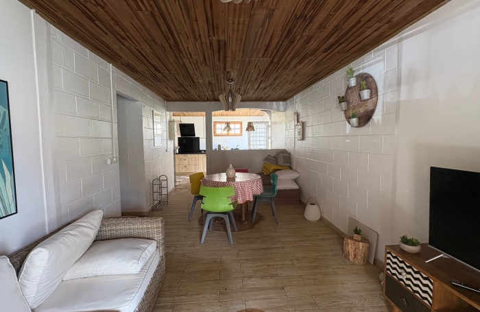 Maison r&eacute;nov&eacute;e et meubl&eacute;e - Sainte-Marie