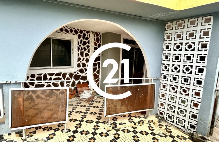 Vente Maison 185.00m&sup2; 7 pièces Saint-Joseph