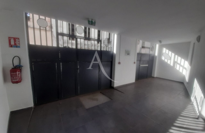 Vente Local commercial 197m&sup2; 7 pi&egrave;ces Fort de france