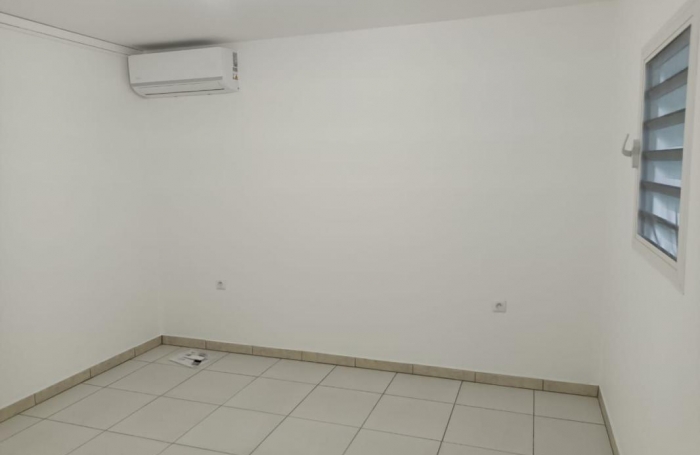 Location Appartement 49m&sup2; 1 pièce Sainte Luce