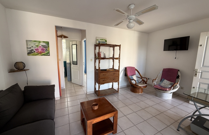 Appt T2 meubl&eacute; les pieds dans l'eau ANSE MITAN