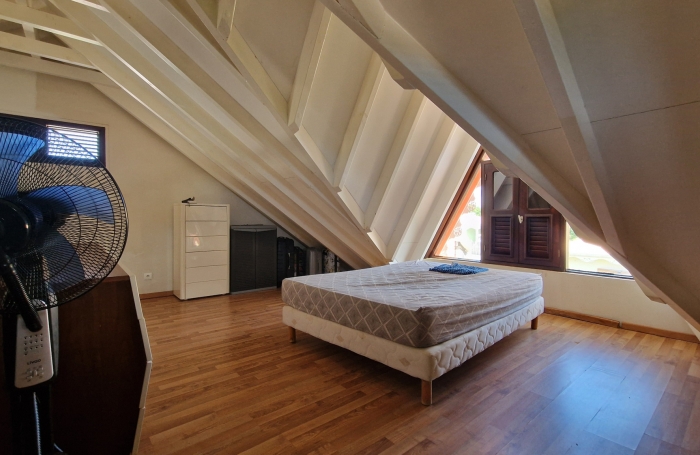 &Agrave; vendre : Charmante maison T3 en duplex avec piscine et jardin arbor&eacute; au VAUCLIN