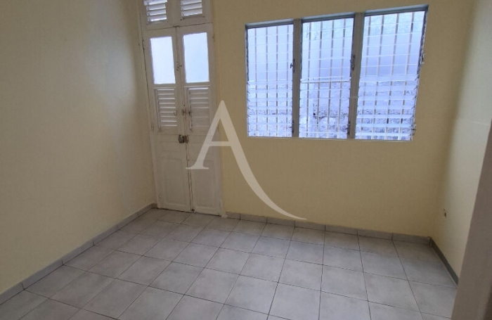 Location Maison 70.64m&sup2; 4 pi&egrave;ces Fort de france