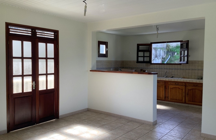 Location Maison 100m&sup2; 4 pi&egrave;ces Rivi&egrave;re Sal&eacute;e