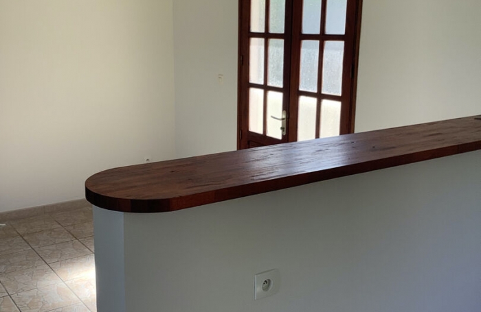 Location Maison 100m&sup2; 4 pi&egrave;ces Rivi&egrave;re Sal&eacute;e