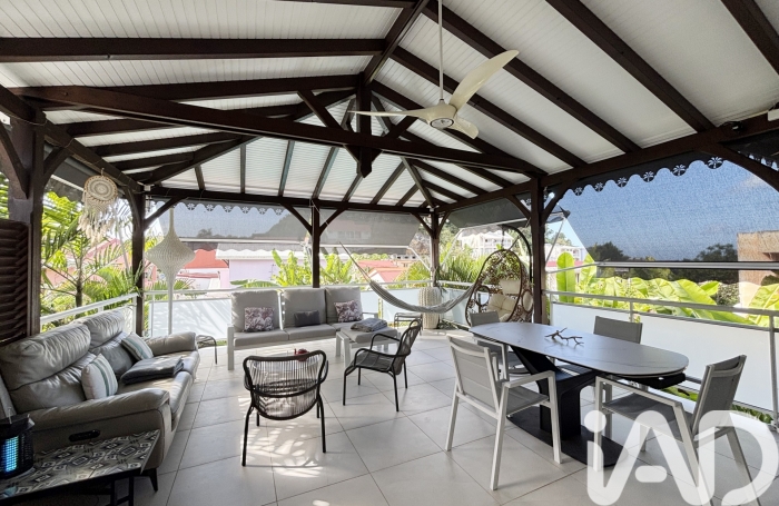 Vente Divers 173m&sup2; 5 pièces Sainte Anne