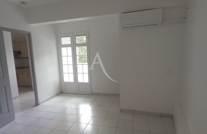 Location Appartement 33.49m&sup2; 2 pi&egrave;ces Fort de france