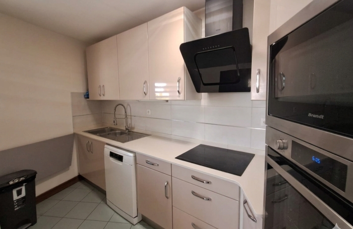 GRAND T4 -BATELIERE avec jardinet