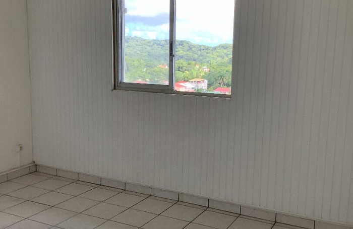 Location Appartement 68m&sup2; 3 pi&egrave;ces Saint-Joseph