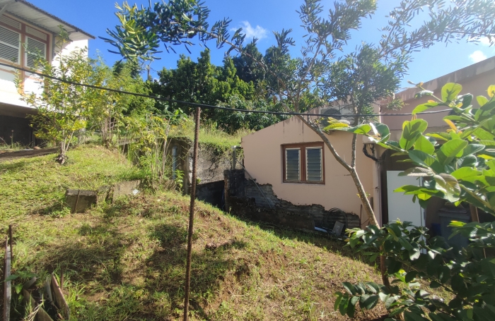 Maison de bourg &agrave; r&eacute;nover