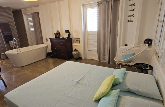 Magnifique propri&eacute;t&eacute; avec vue mer imprennable