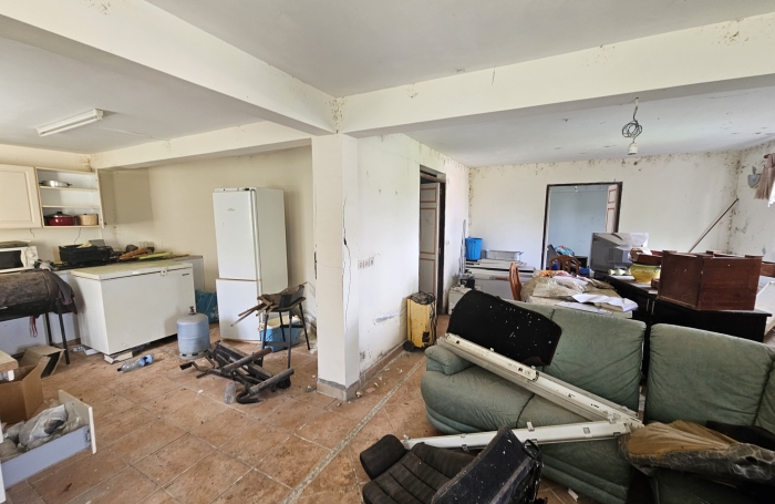 Maison &agrave; renover F5+F2 sur 2 niveaux - LE LAMENTIN