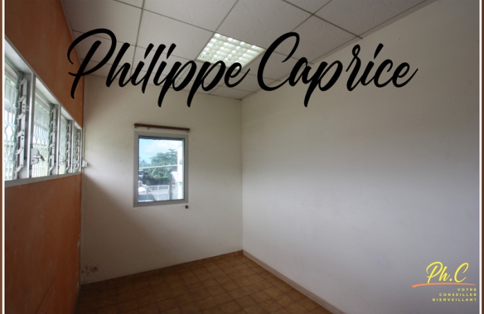 Location Bureaux 65m&sup2; 5 pièces Ducos