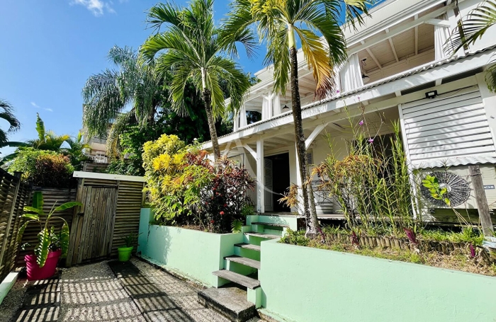 Vente Maison 85m&sup2; 5 pi&egrave;ces Les Trois Ilets