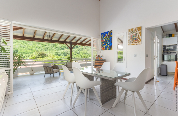 Maison 7 pi&egrave;ces avec piscine a Case Pilote