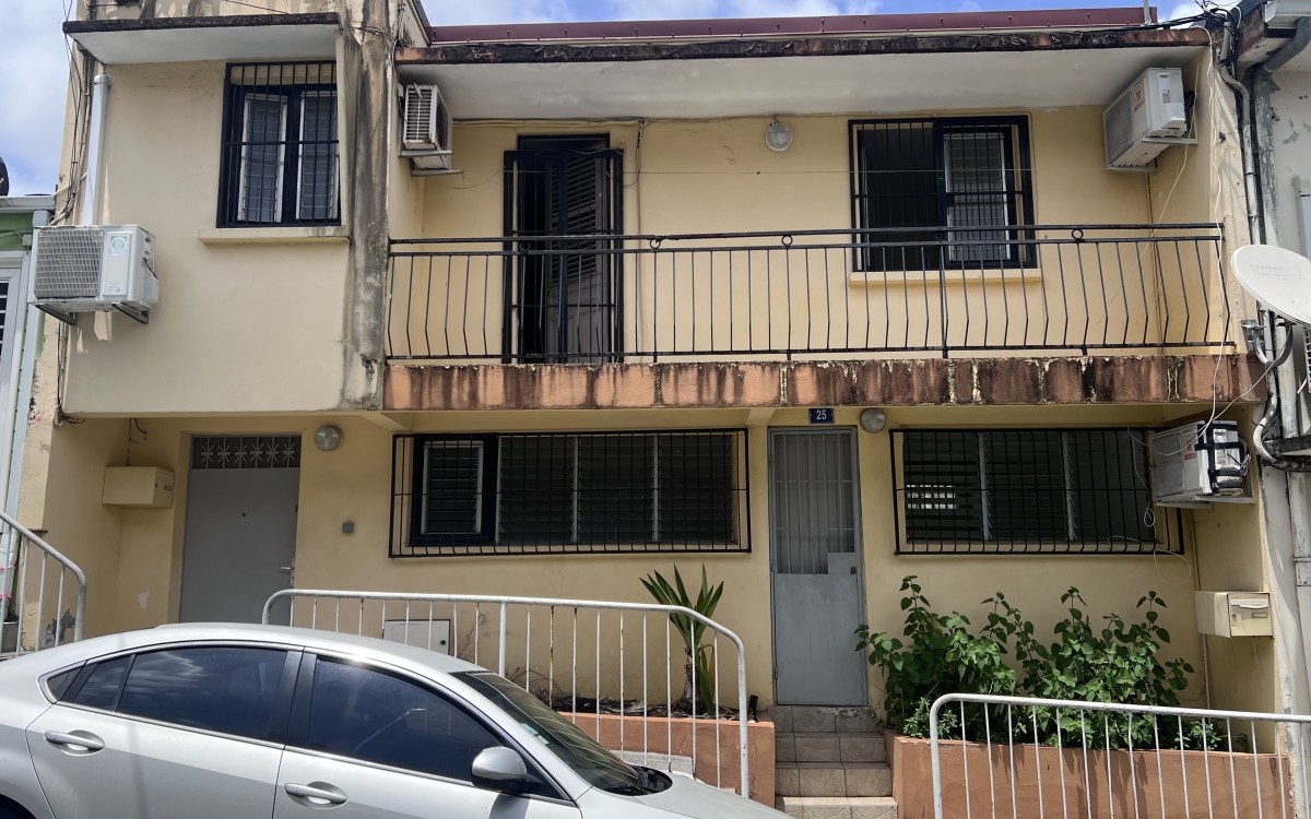 Le LAMENTIN - Maison de ville T4 Bourg 149 000 &euro; FAI