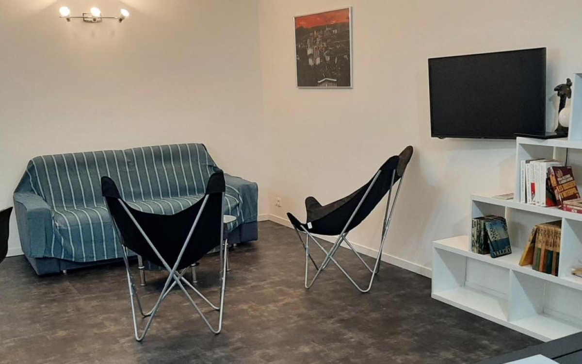 Sainte-Luce T2 r&eacute;nov&eacute; &agrave; 1 min de la plage - 268 K&euro;