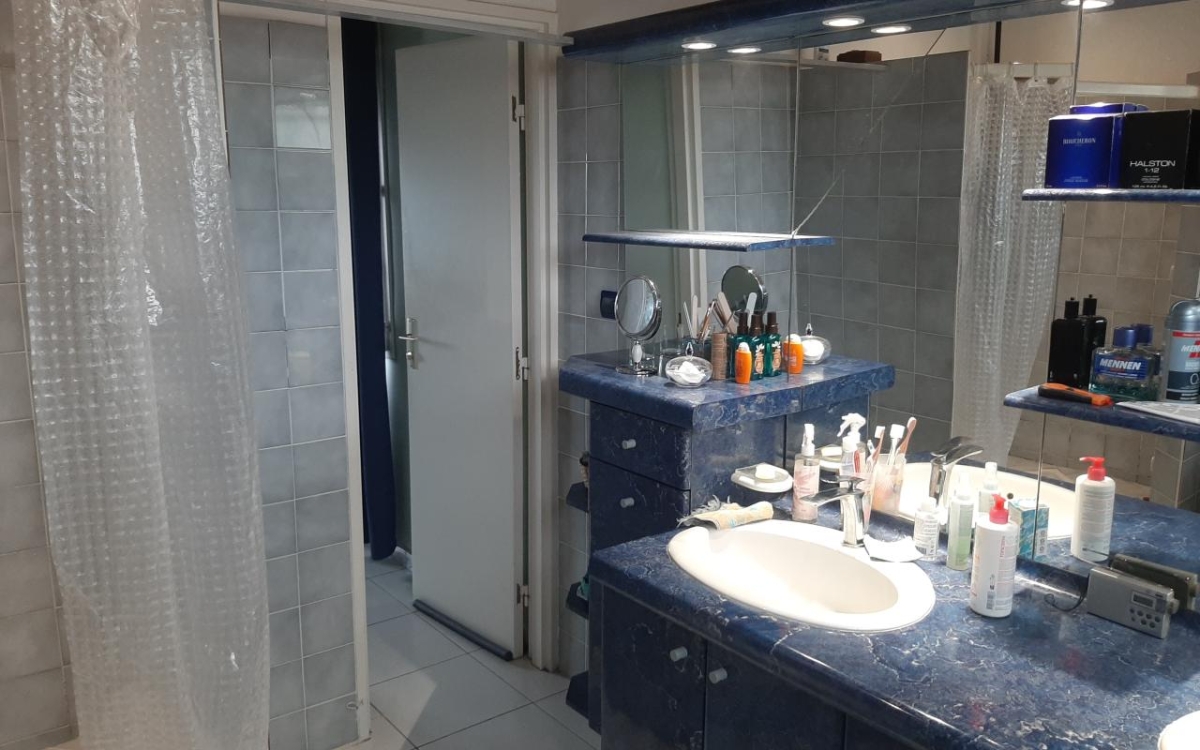 Rivi&egrave;re-Sal&eacute;e Maison T6 avec terrasse et jardin 359 000 &euro; FA