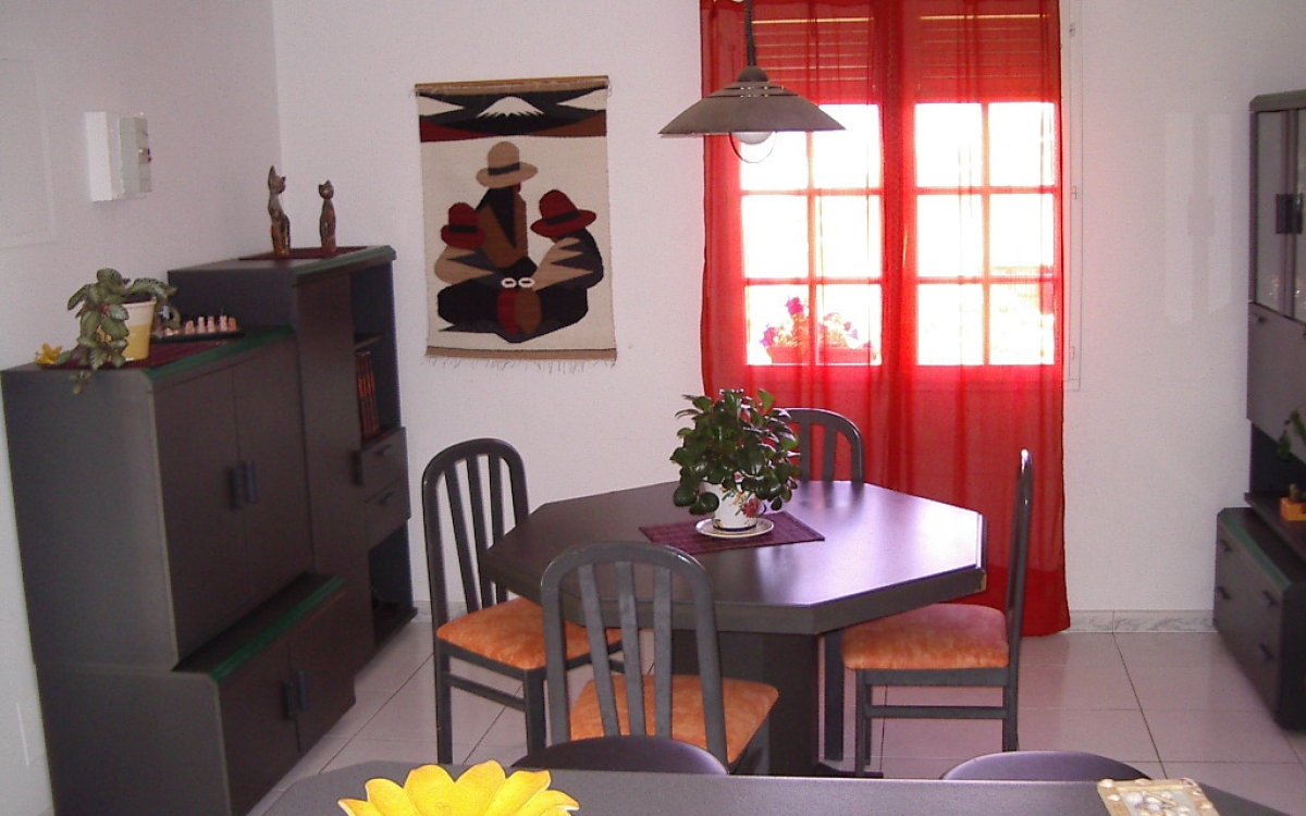 Rivi&egrave;re-Sal&eacute;e Maison T6 avec terrasse et jardin 359 000 &euro; FA