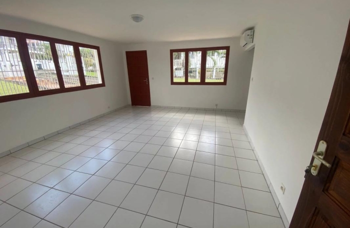 Location Bureaux 267m&sup2; 10 pièces Schoelcher