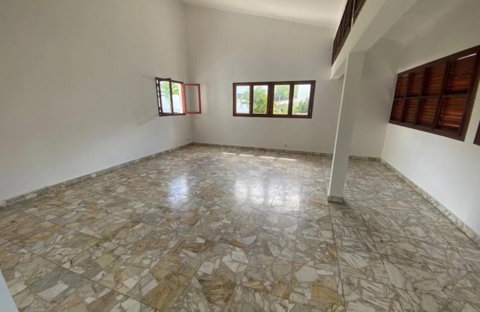 Location Bureaux 267m&sup2; 10 pièces Schoelcher