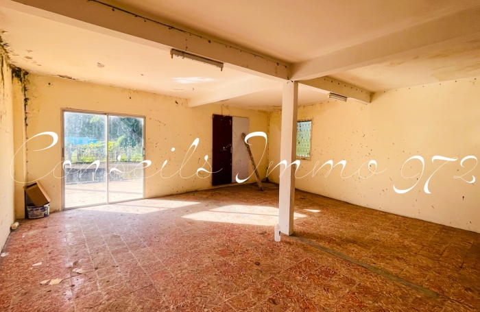 &Agrave; Vendre   Ensemble Immobilier &agrave; r&eacute;inventer   Bourg du Marin