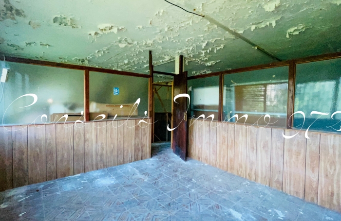 &Agrave; Vendre   Ensemble Immobilier &agrave; r&eacute;inventer   Bourg du Marin